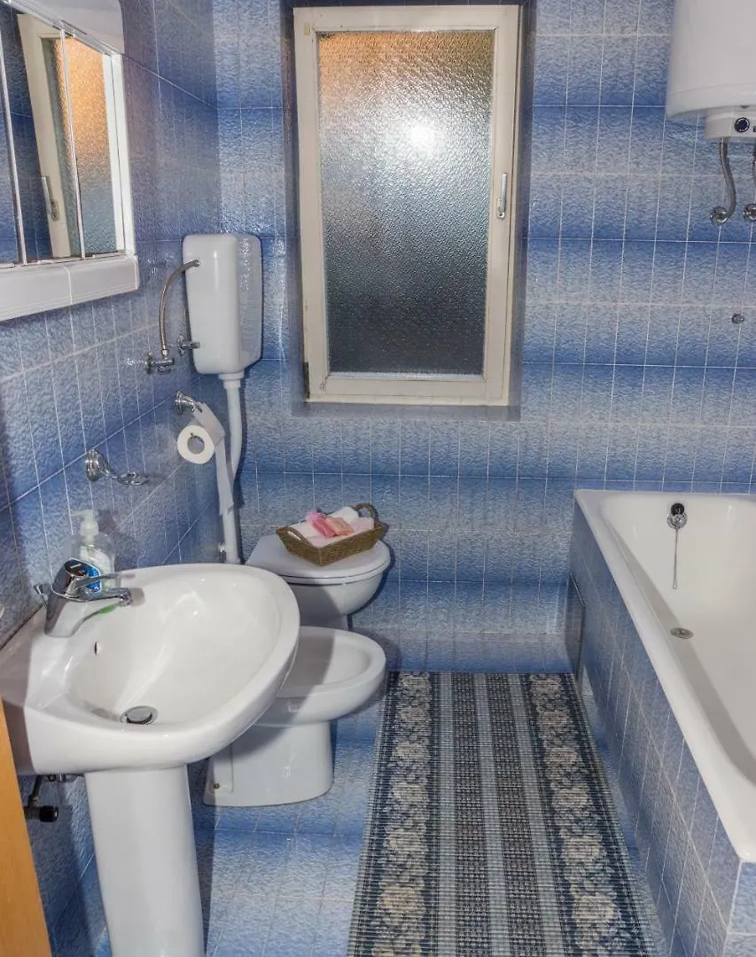 Апартаменты Apartman Nevija Нови-Винодолски
